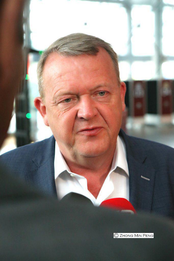 Statsminister Loekke taler utilfreds med tv2