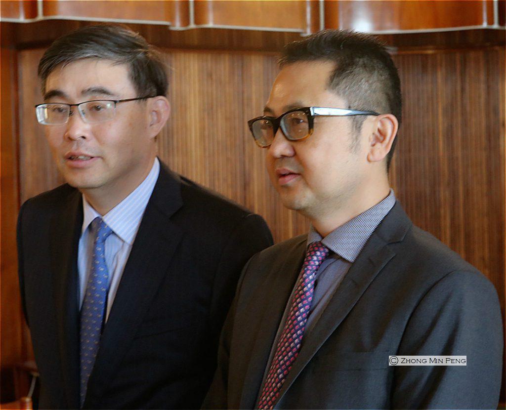 Feng Tie the Chinese ambassador to Denmark & Peng Zhengang, deputy director of the Information Office of Nanjing Muncipal Government
