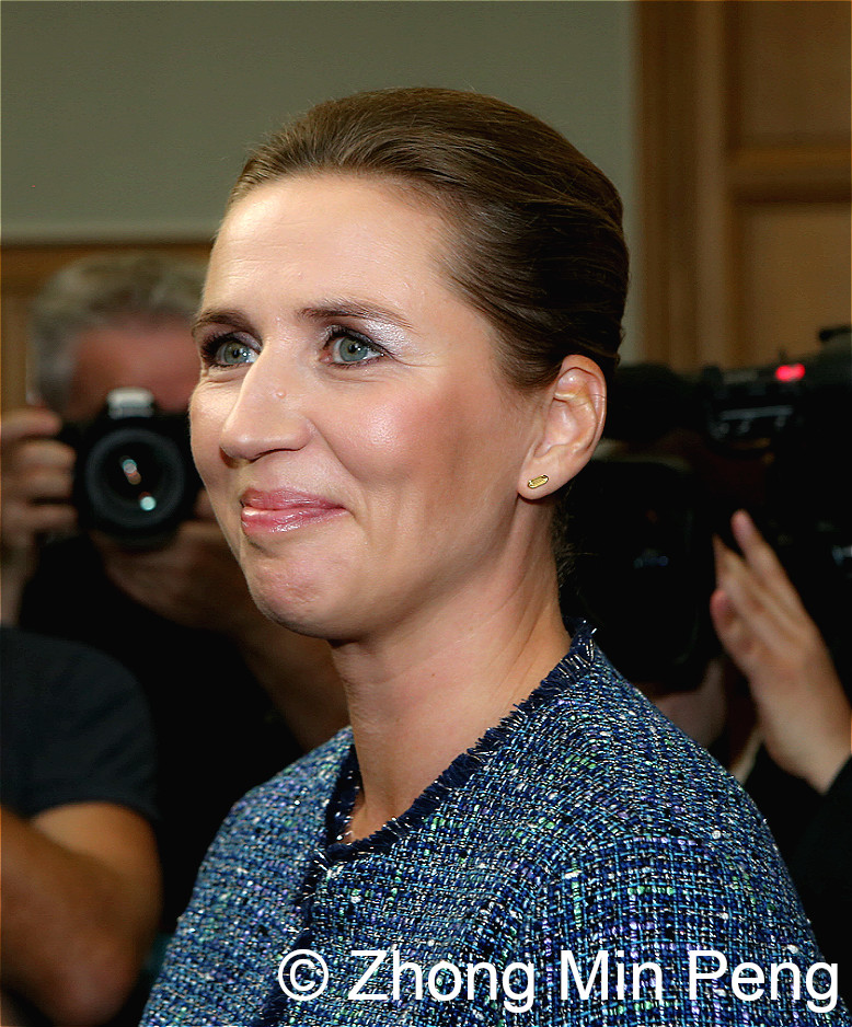 Statsminister Mette Frederiksen - S