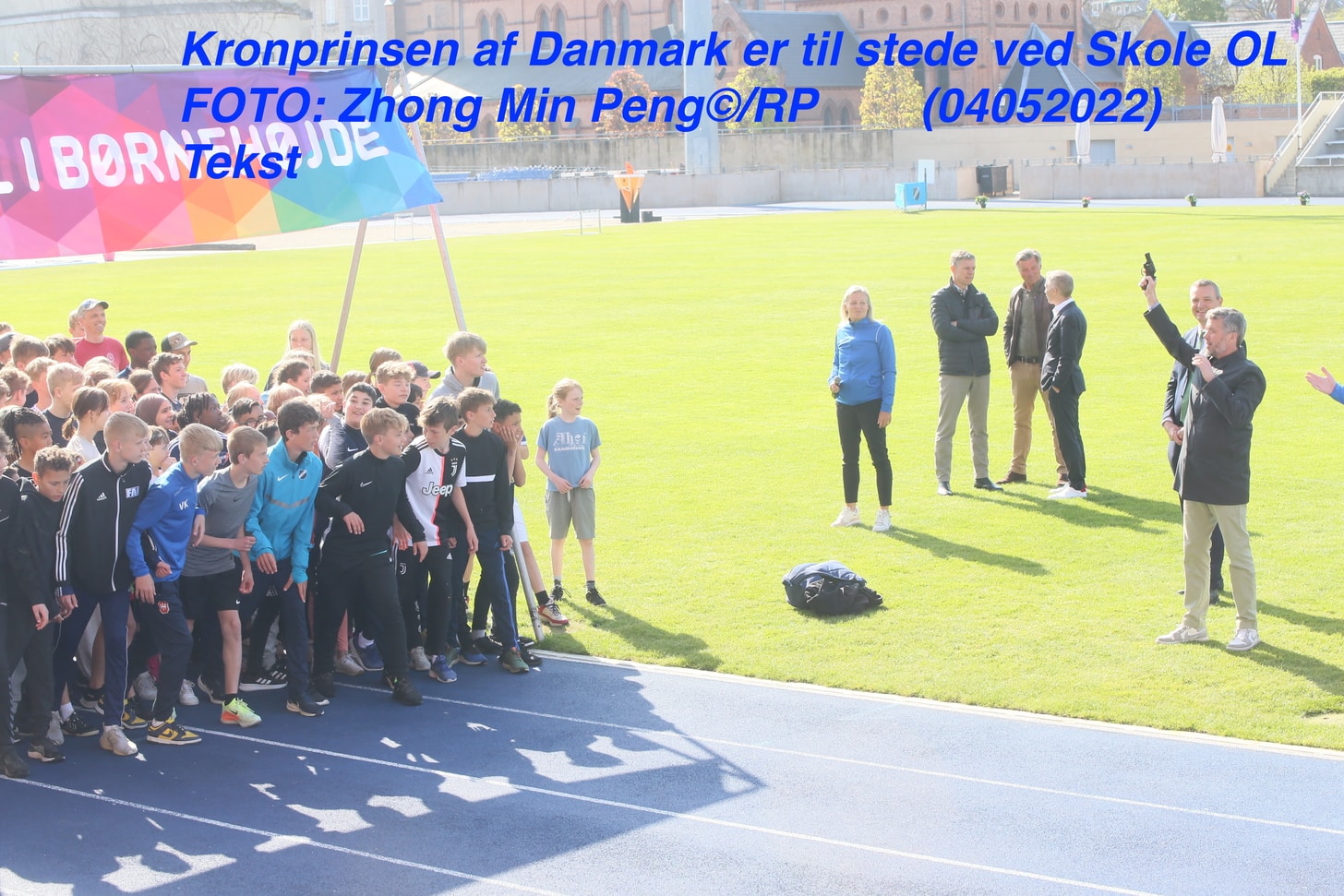 Kronprinsen af Danmark er til stede ved Skole OL