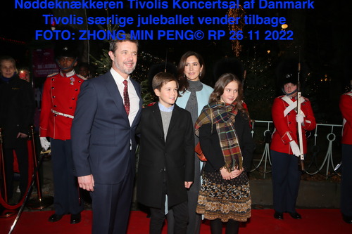 kronprinsfamilien af Danmark er i højt humør i Tivoli.